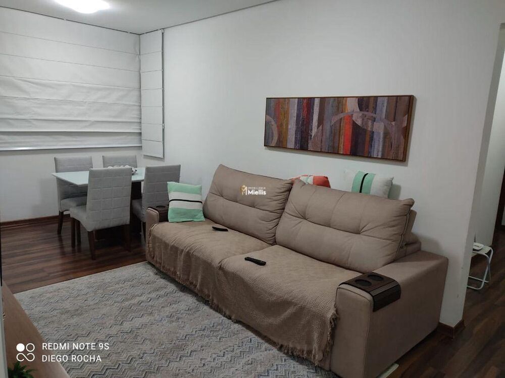 Apartamento à venda com 2 quartos, 83m² - Foto 2