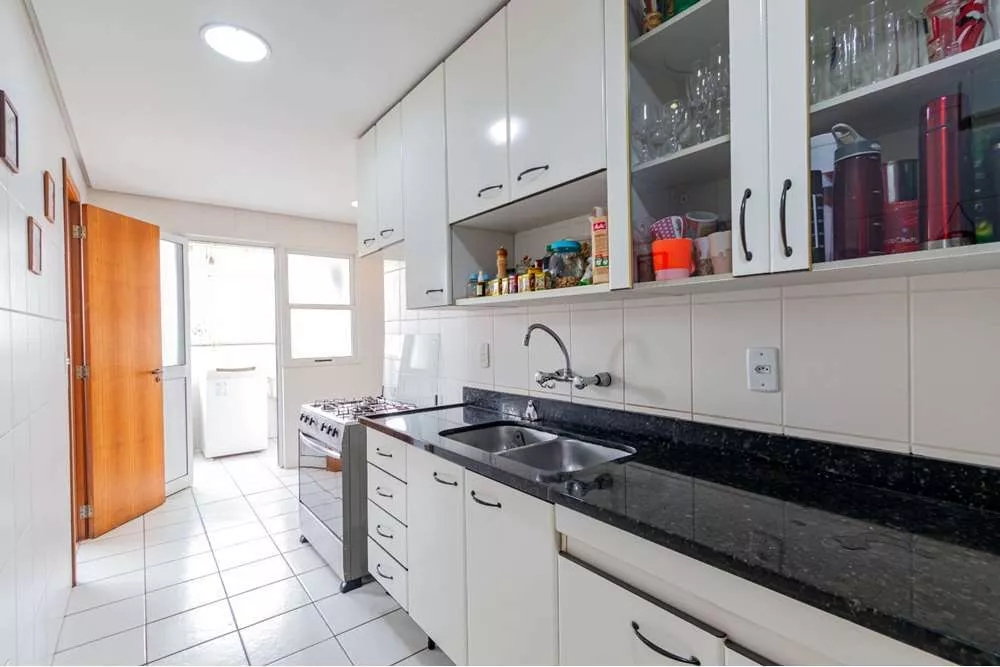 Apartamento à venda com 3 quartos, 106m² - Foto 10