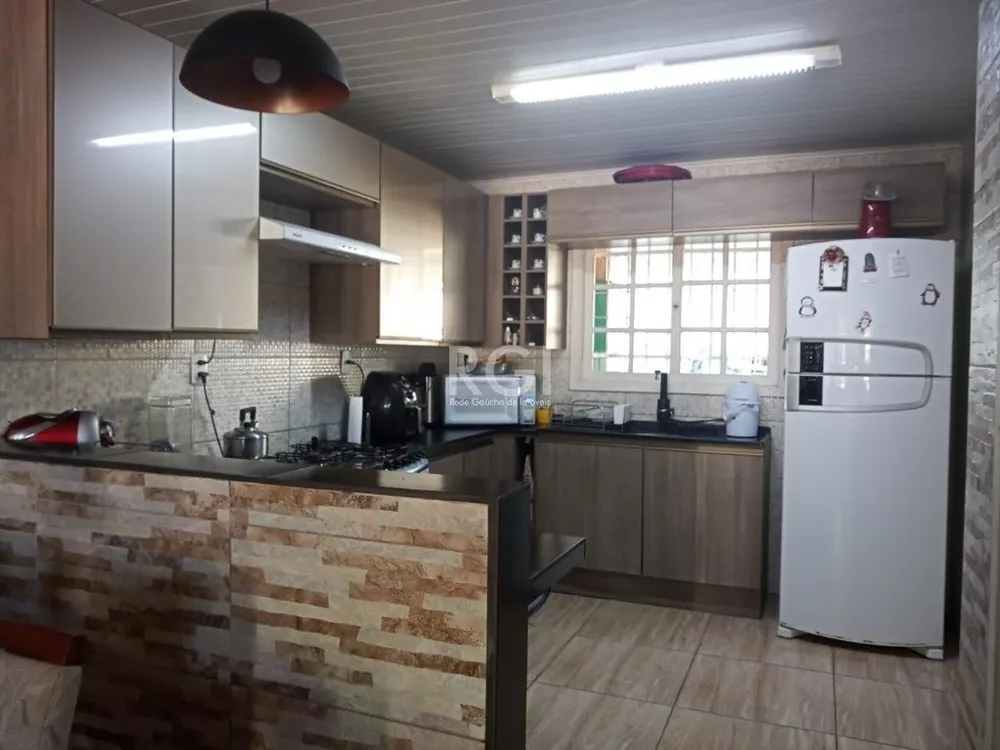 Casa à venda com 3 quartos, 110m² - Foto 1