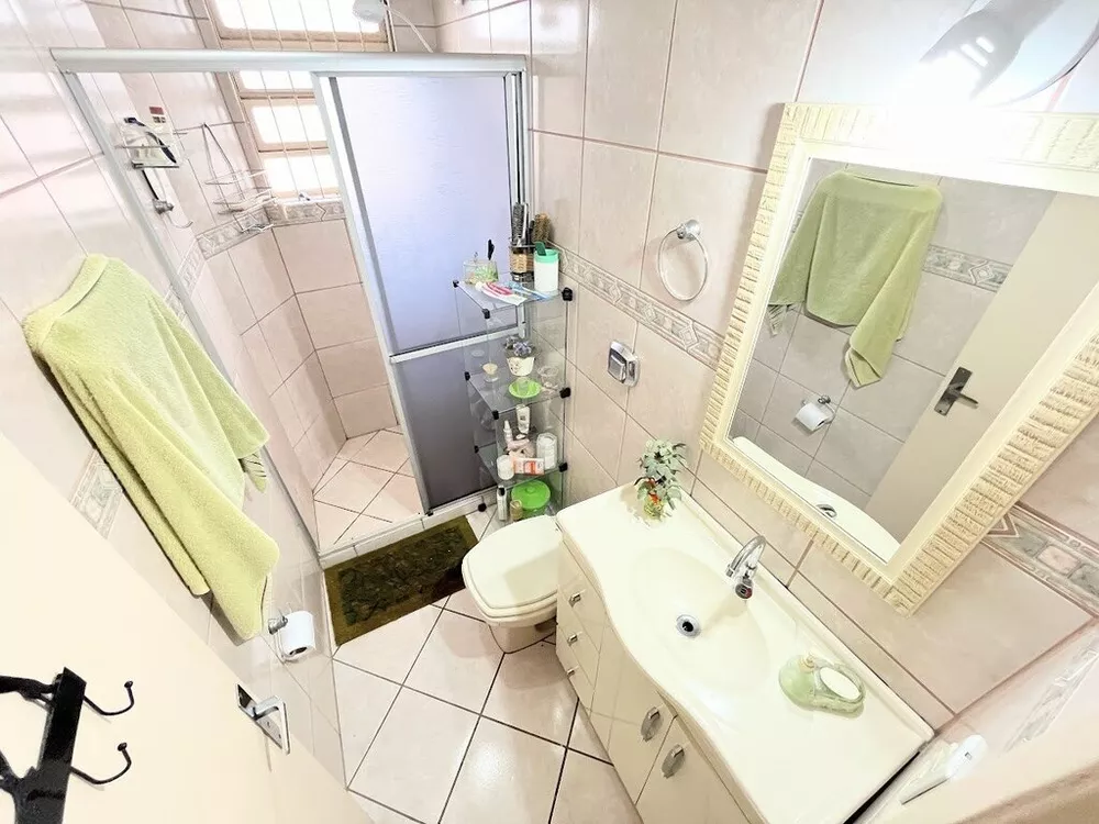 Apartamento à venda com 2 quartos, 63m² - Foto 8