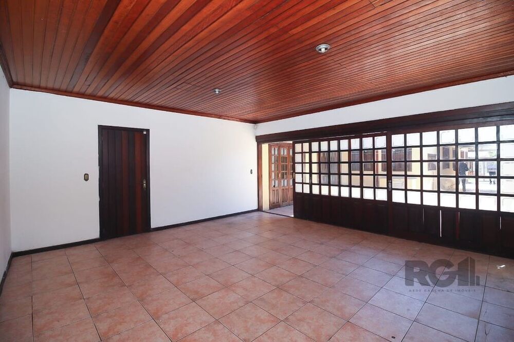 Casa à venda com 4 quartos, 247m² - Foto 4