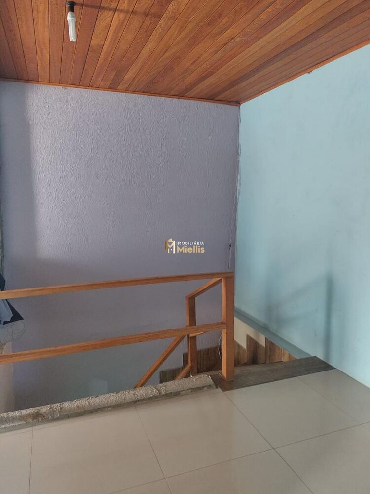 Casa à venda com 3 quartos, 180m² - Foto 8