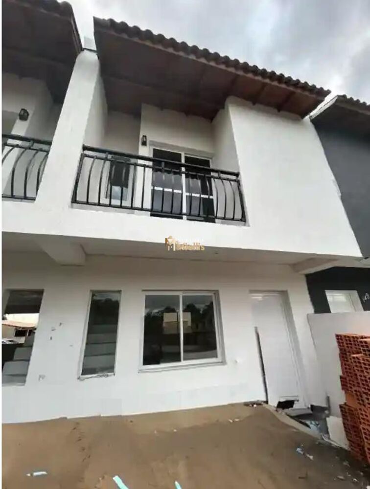 Casa à venda com 2 quartos, 60m² - Foto 1