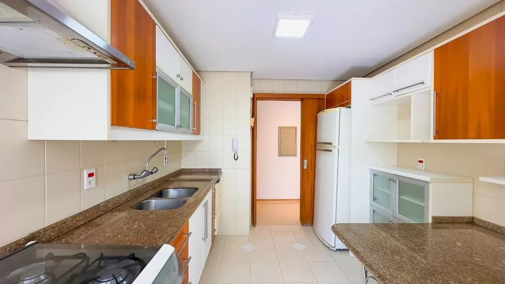 Apartamento à venda com 3 quartos, 117m² - Foto 7