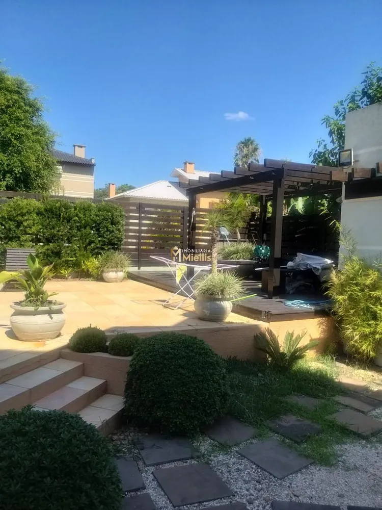 Casa, 4 quartos, 300 m² - Foto 1