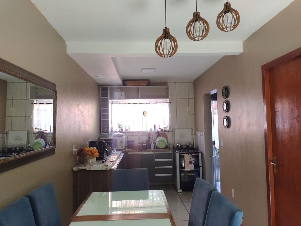 Casa à venda com 2 quartos, 85m² - Foto 1