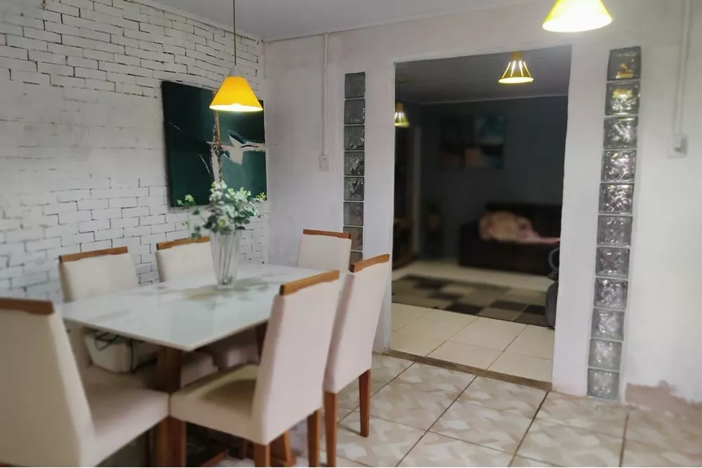 Casa à venda com 2 quartos, 145m² - Foto 2