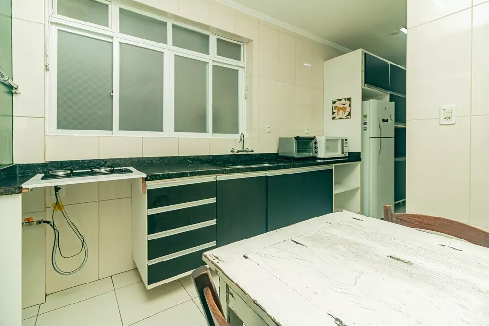 Apartamento à venda com 3 quartos, 145m² - Foto 4