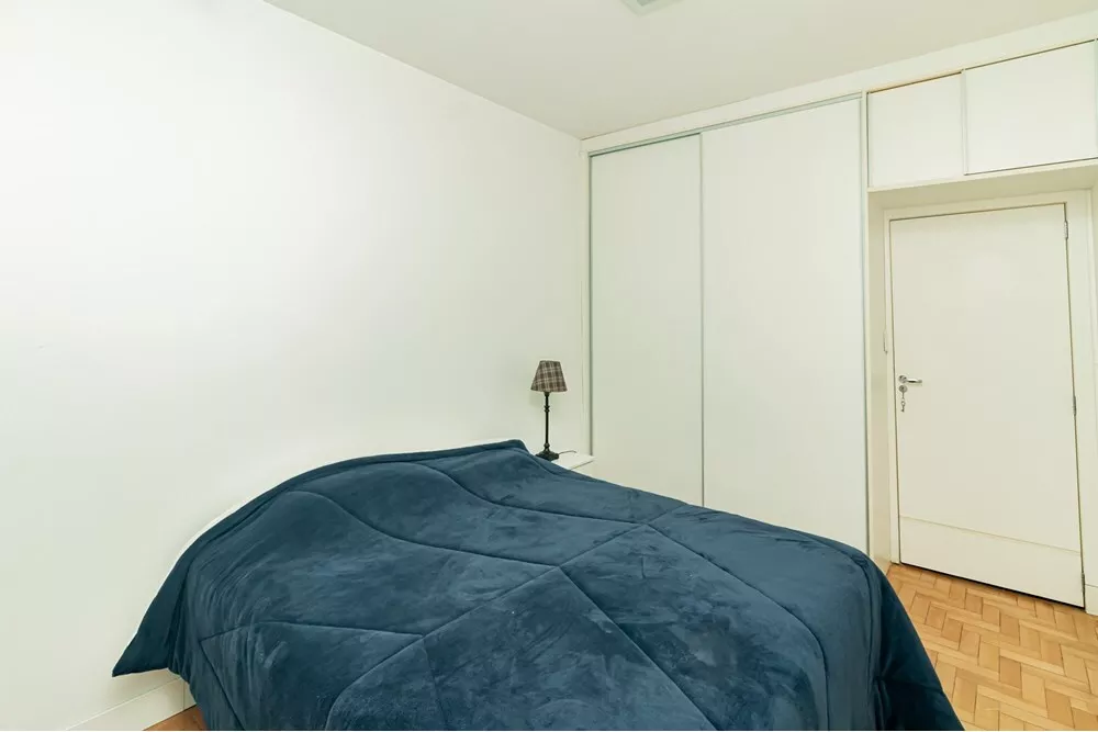 Apartamento à venda com 3 quartos, 145m² - Foto 2