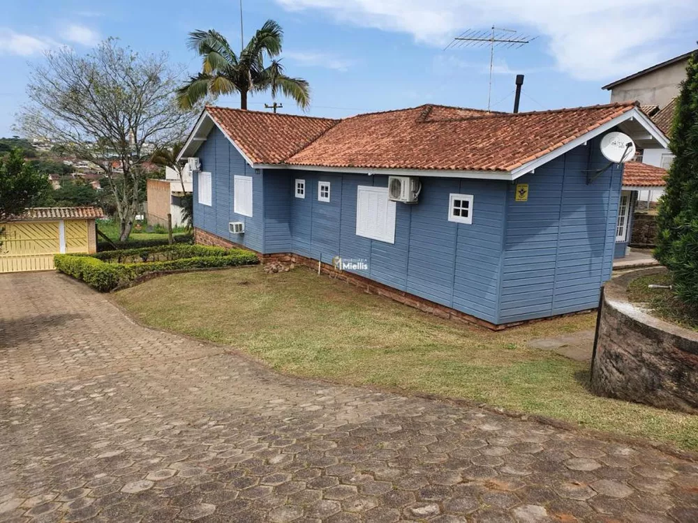 Casa à venda com 2 quartos, 70m² - Foto 1