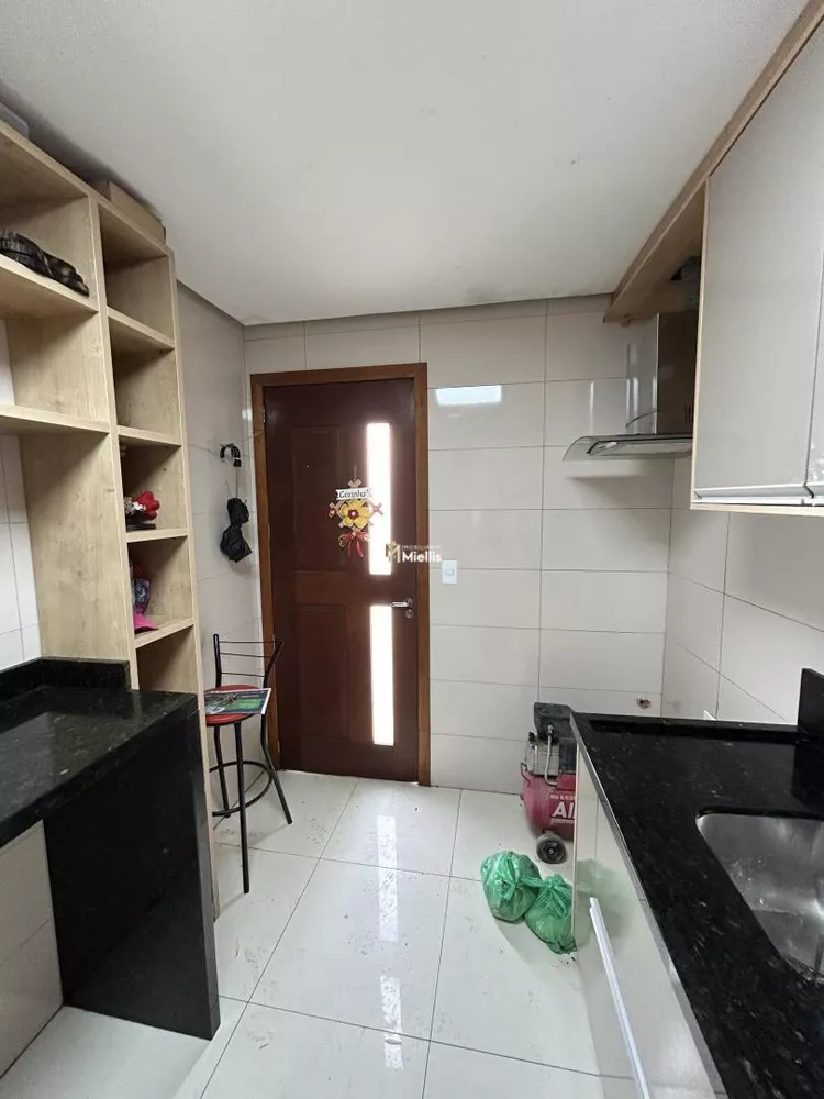 Casa à venda com 3 quartos, 120m² - Foto 12