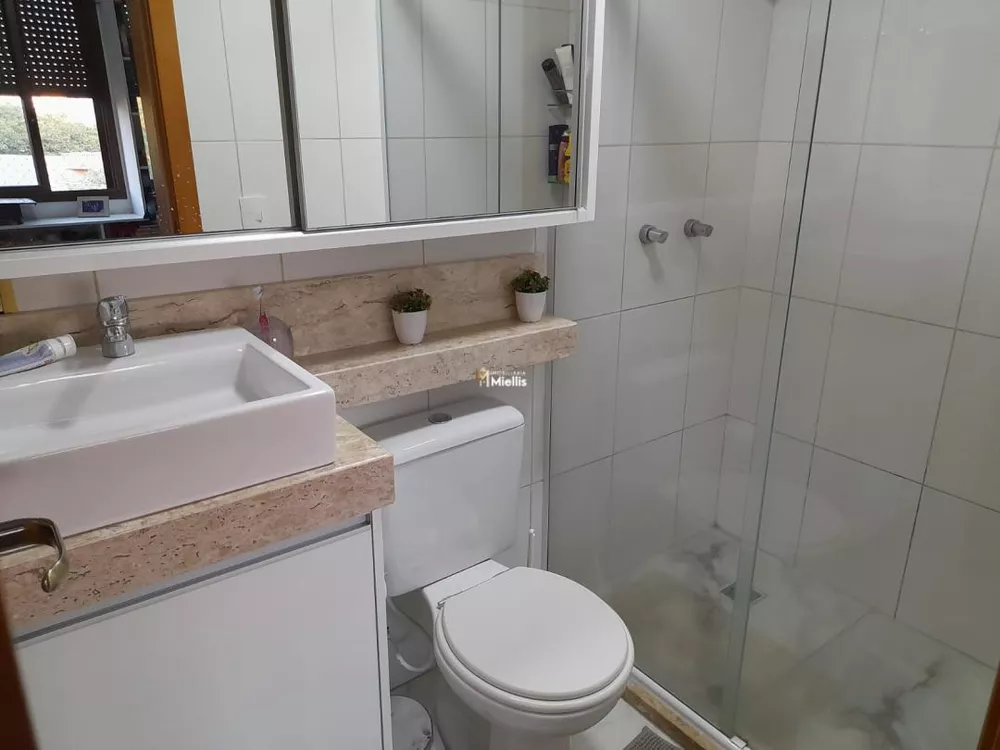 Apartamento à venda com 3 quartos, 75m² - Foto 4