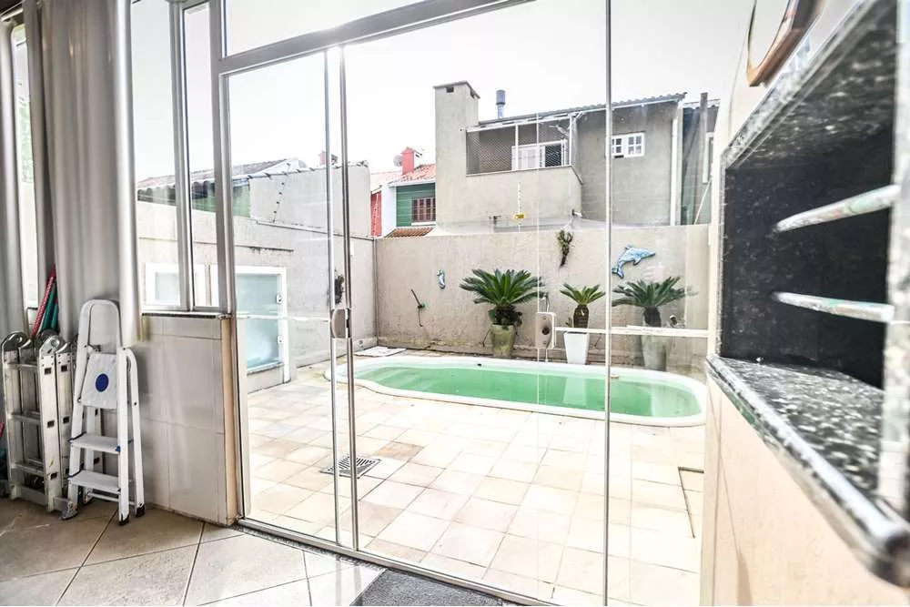 Casa à venda com 3 quartos, 152m² - Foto 4