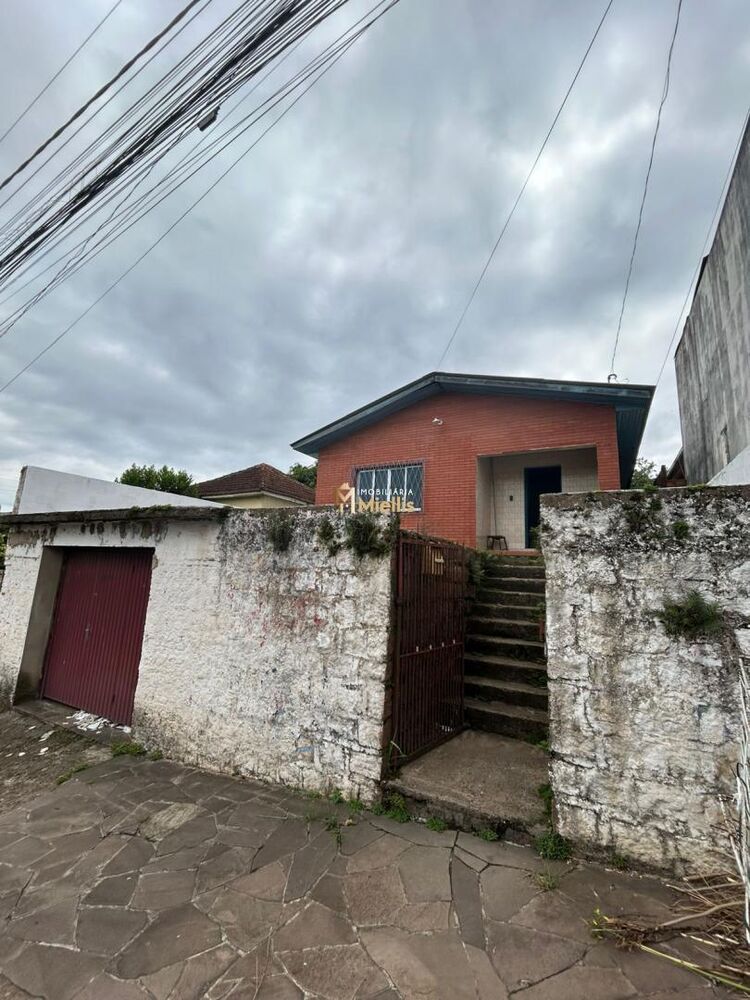Casa à venda com 4 quartos, 80m² - Foto 2