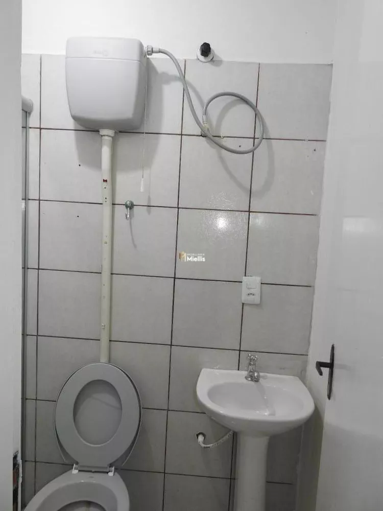 Casa à venda com 2 quartos, 165m² - Foto 13