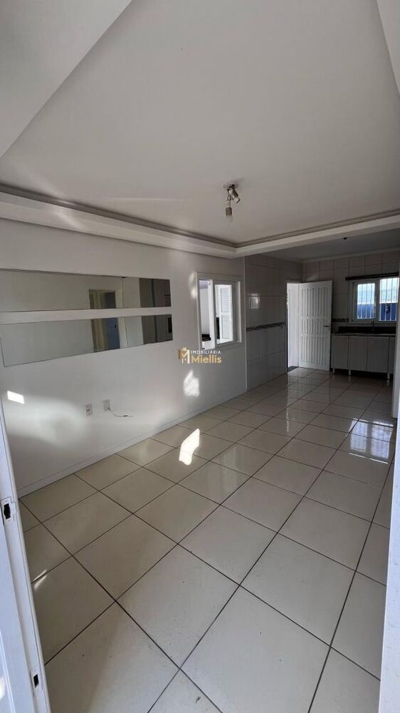 Casa à venda com 2 quartos, 180m² - Foto 3