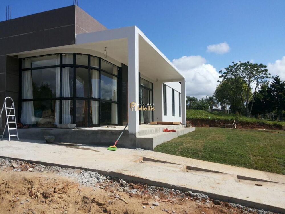 Casa à venda com 3 quartos, 130m² - Foto 3