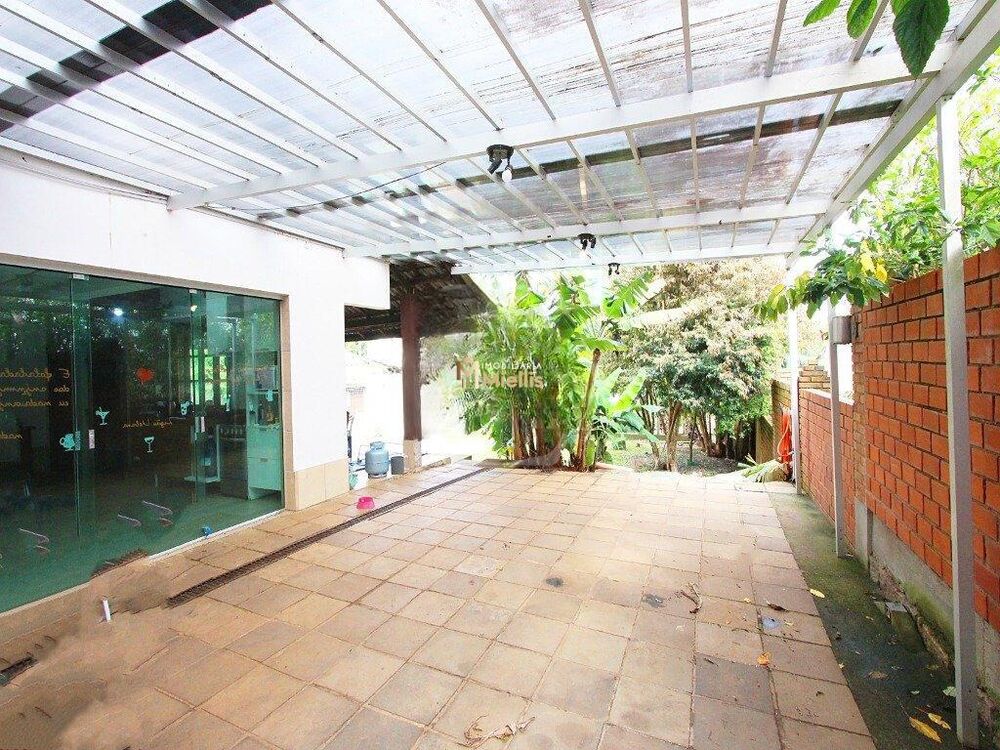 Casa de Condomínio à venda com 4 quartos, 300m² - Foto 8