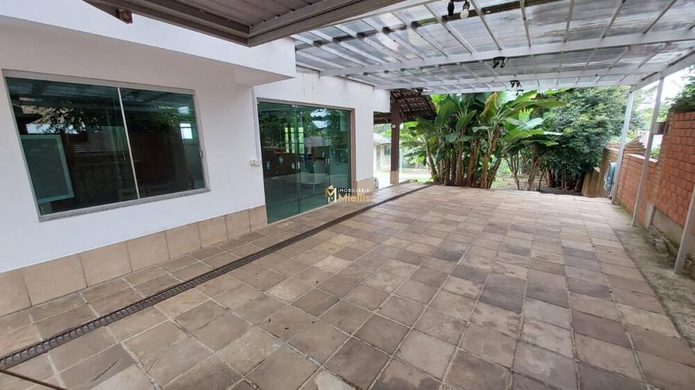 Casa de Condomínio à venda com 4 quartos, 300m² - Foto 18