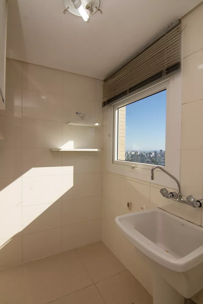 Apartamento à venda com 3 quartos, 123m² - Foto 4