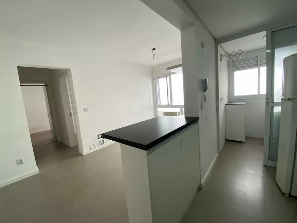 Apartamento à venda com 2 quartos, 58m² - Foto 4