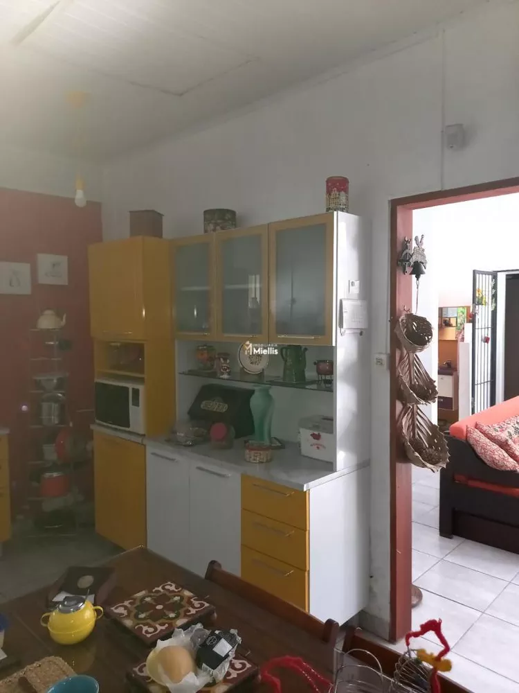 Casa à venda com 2 quartos, 625m² - Foto 18