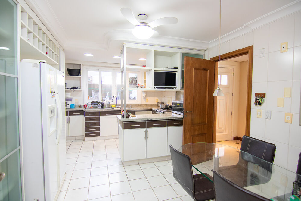Casa de Condomínio à venda com 4 quartos, 438m² - Foto 4