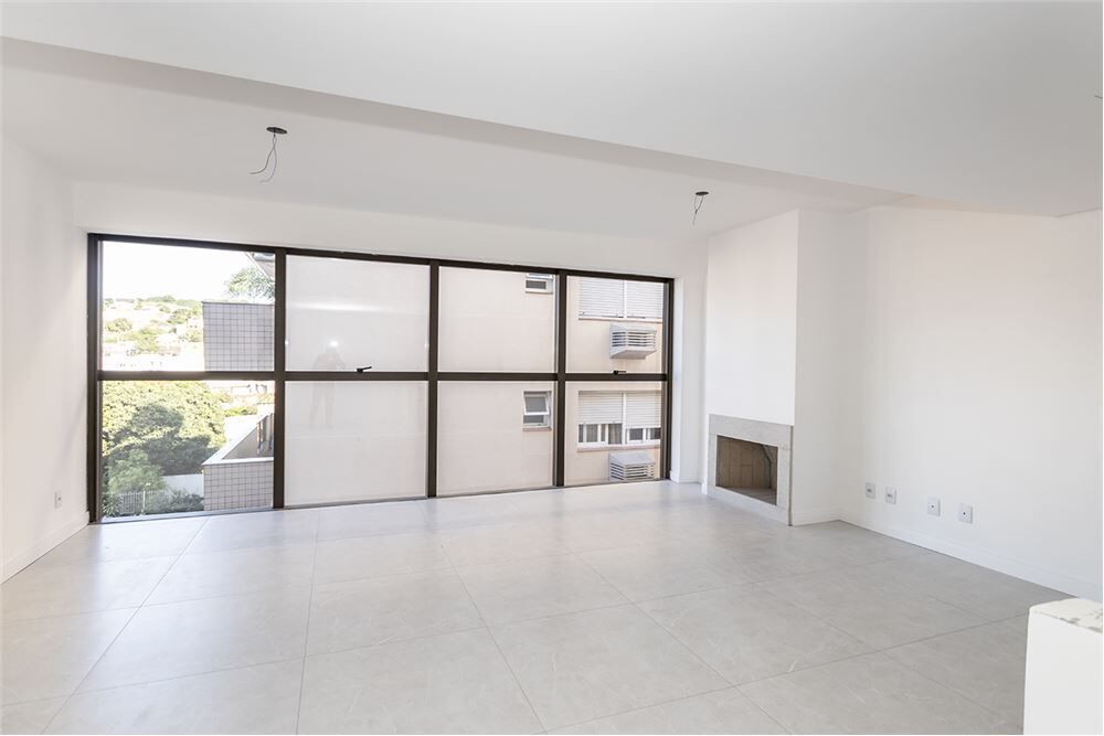 Apartamento à venda com 3 quartos, 108m² - Foto 2