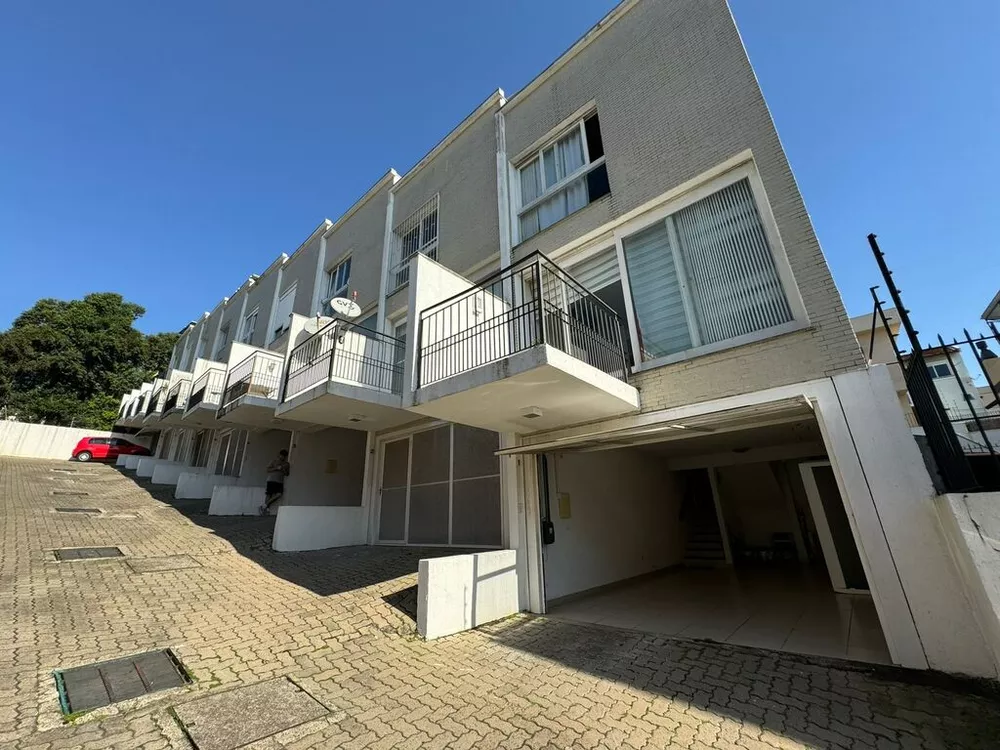 Casa de Condomínio à venda com 3 quartos, 154m² - Foto 1