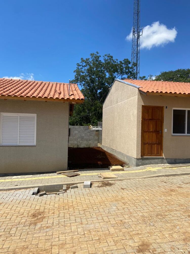 Casa à venda com 2 quartos, 50m² - Foto 5