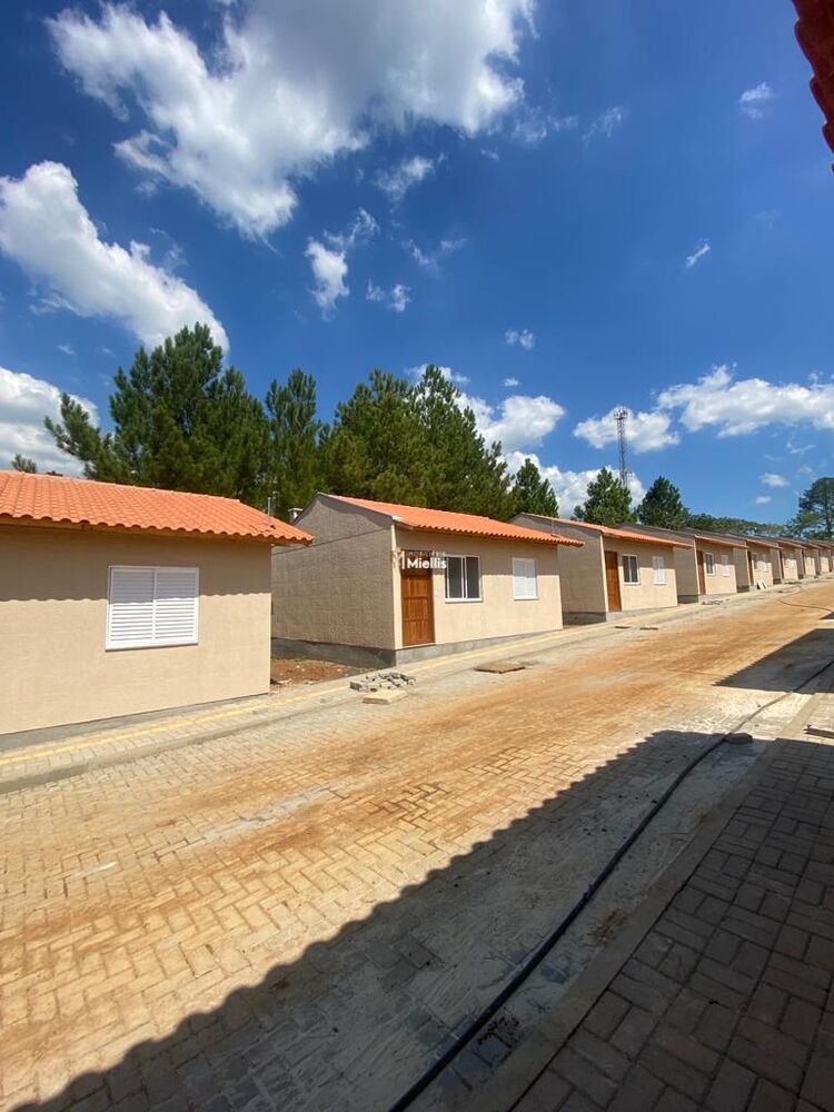 Casa à venda com 2 quartos, 50m² - Foto 8