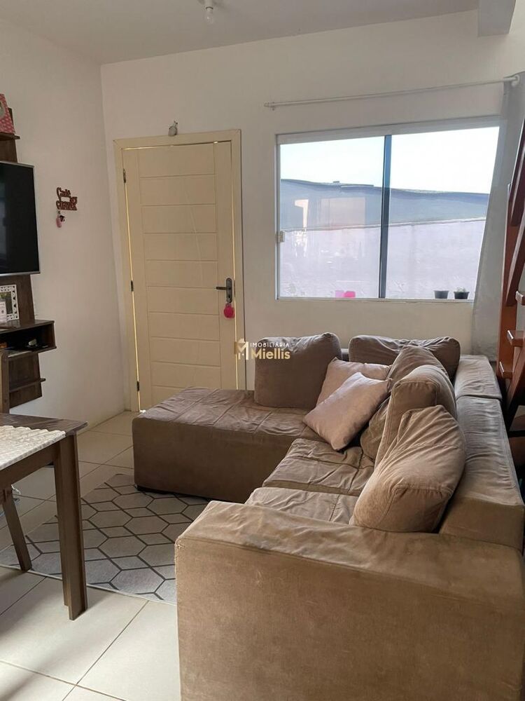 Casa à venda com 2 quartos, 45m² - Foto 5