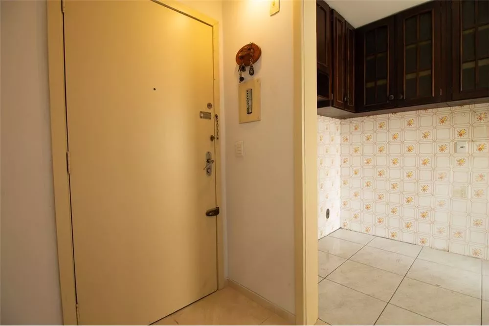 Apartamento à venda com 1 quarto, 48m² - Foto 2