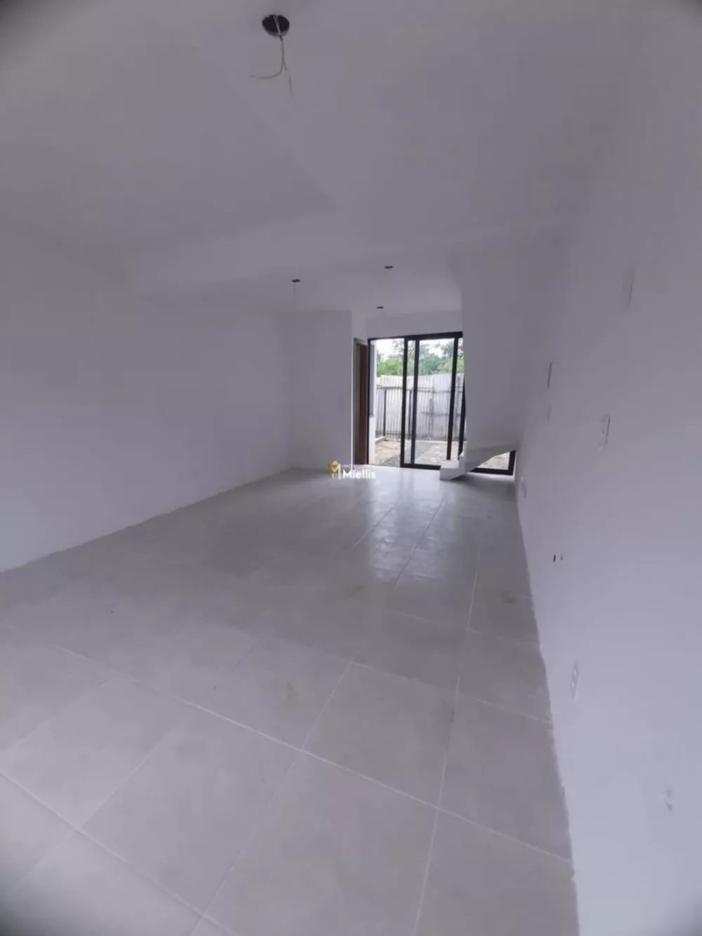 Casa à venda com 2 quartos, 246m² - Foto 3