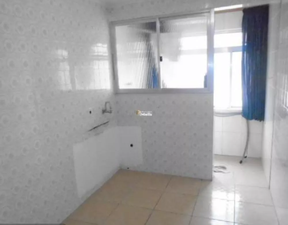 Apartamento à venda com 2 quartos, 65m² - Foto 3