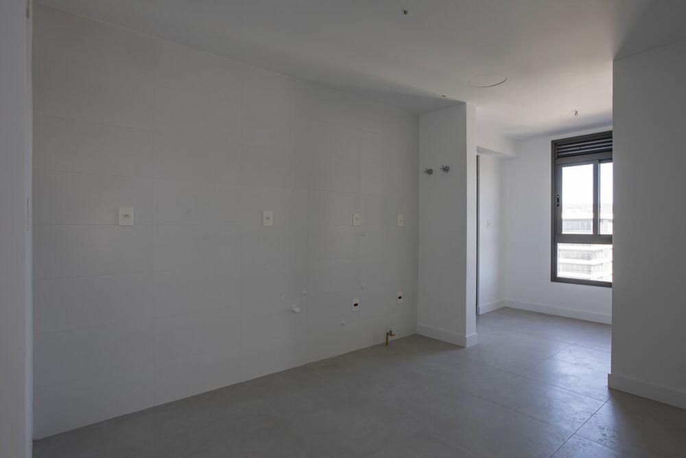 Apartamento à venda com 3 quartos, 149m² - Foto 4