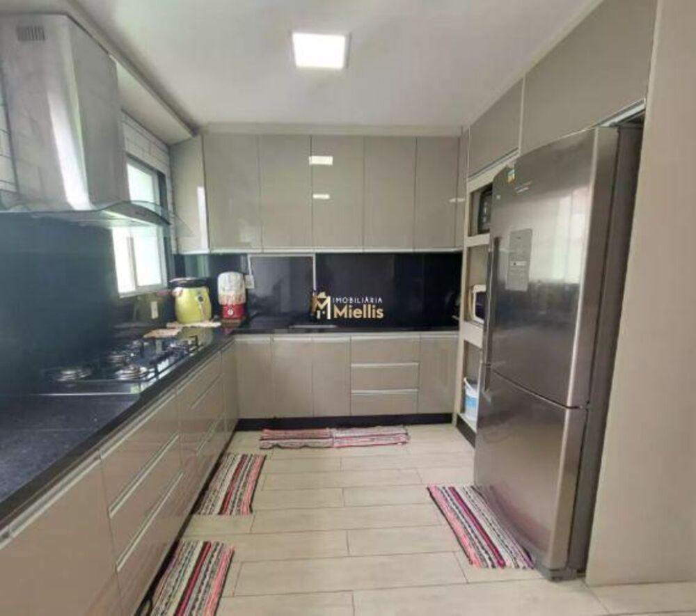 Casa à venda com 4 quartos, 222m² - Foto 5