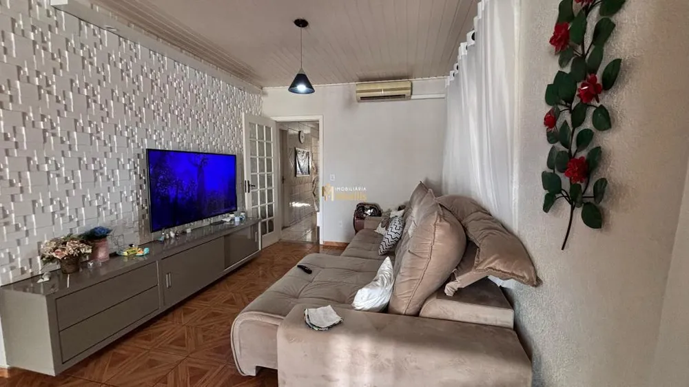Casa, 3 quartos, 168 m² - Foto 1