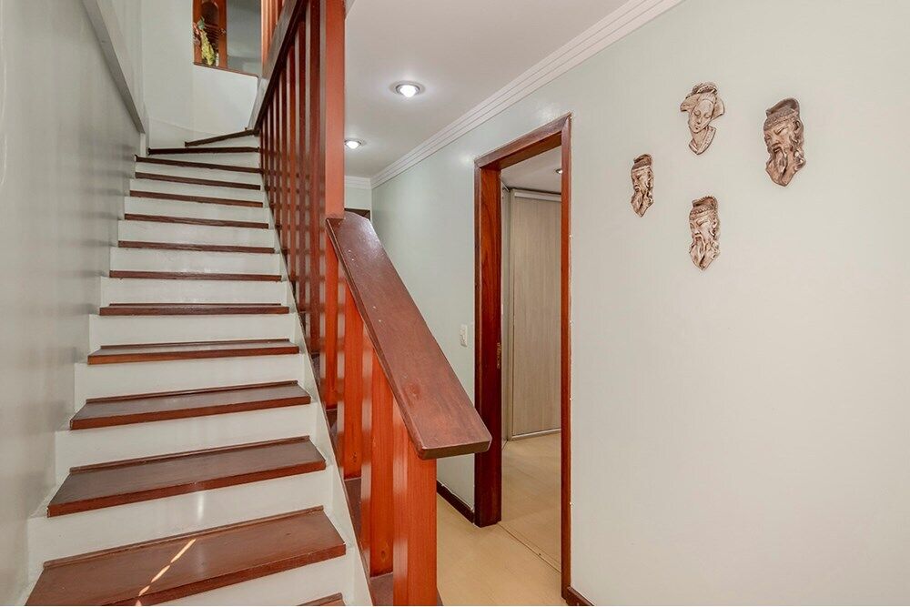 Casa à venda com 8 quartos, 430m² - Foto 7
