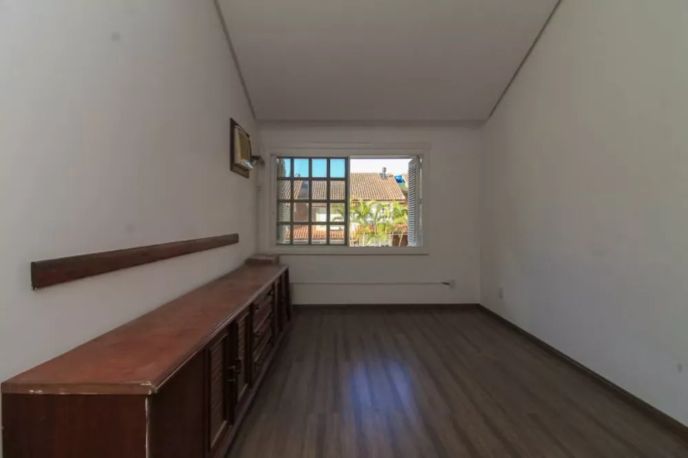 Casa à venda com 2 quartos, 79m² - Foto 8