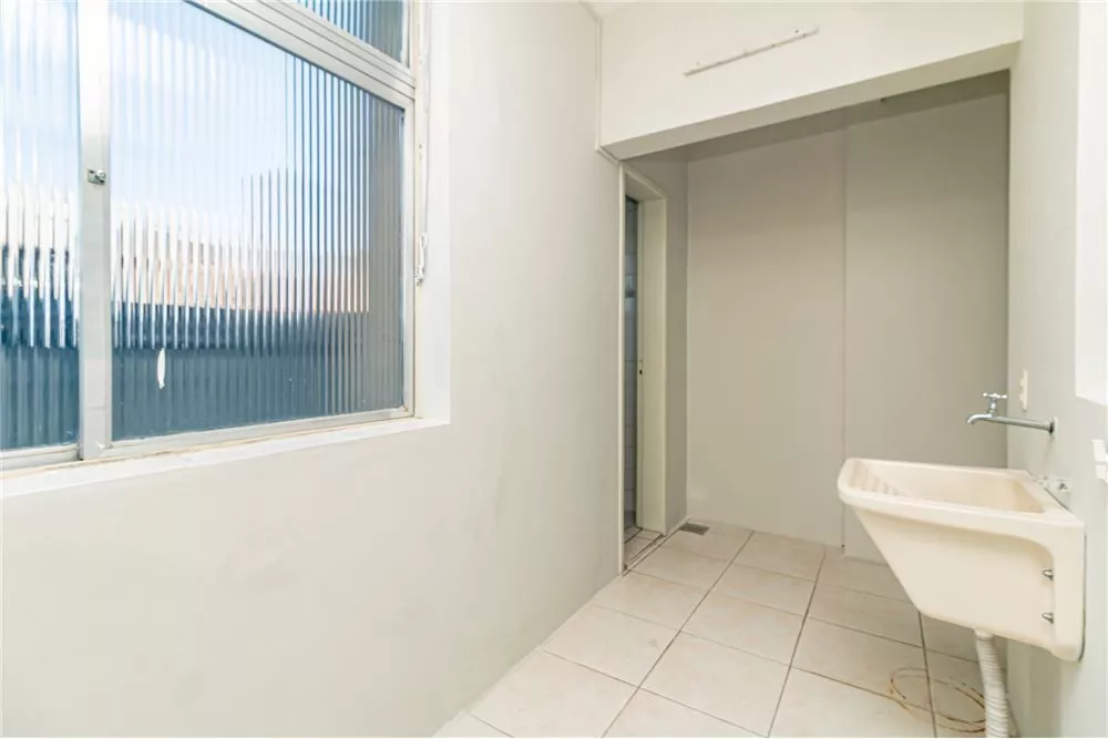 Apartamento à venda com 3 quartos, 109m² - Foto 3