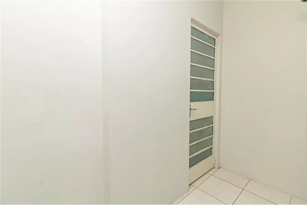 Apartamento à venda com 3 quartos, 109m² - Foto 4