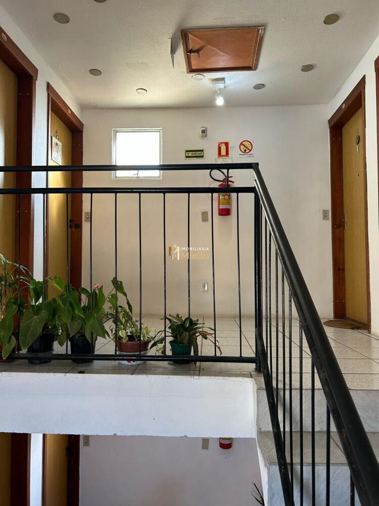 Apartamento à venda com 2 quartos, 39m² - Foto 2