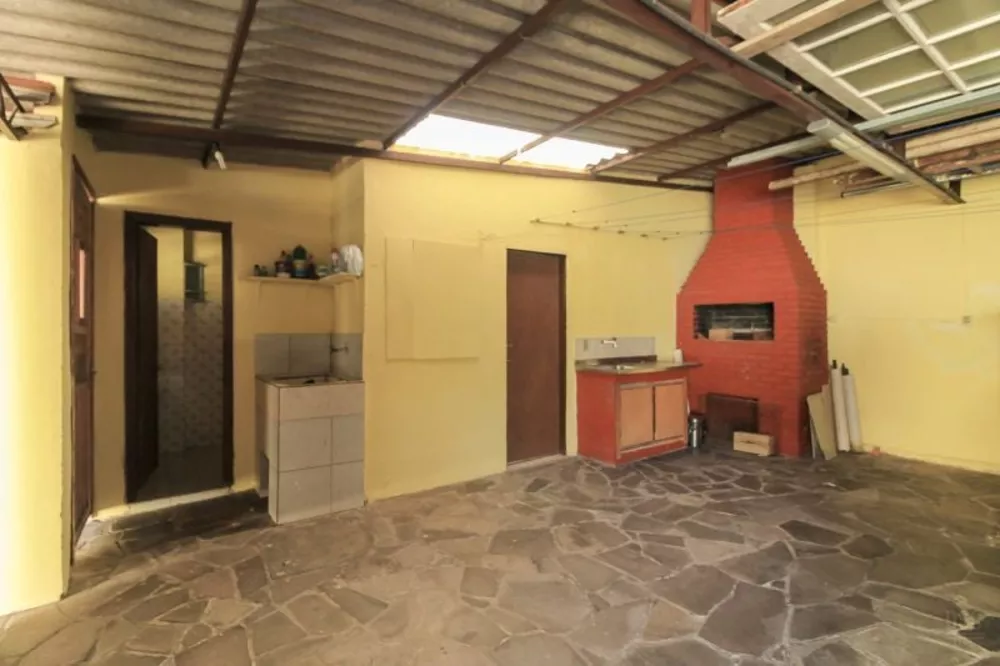 Casa à venda com 7 quartos, 330m² - Foto 13