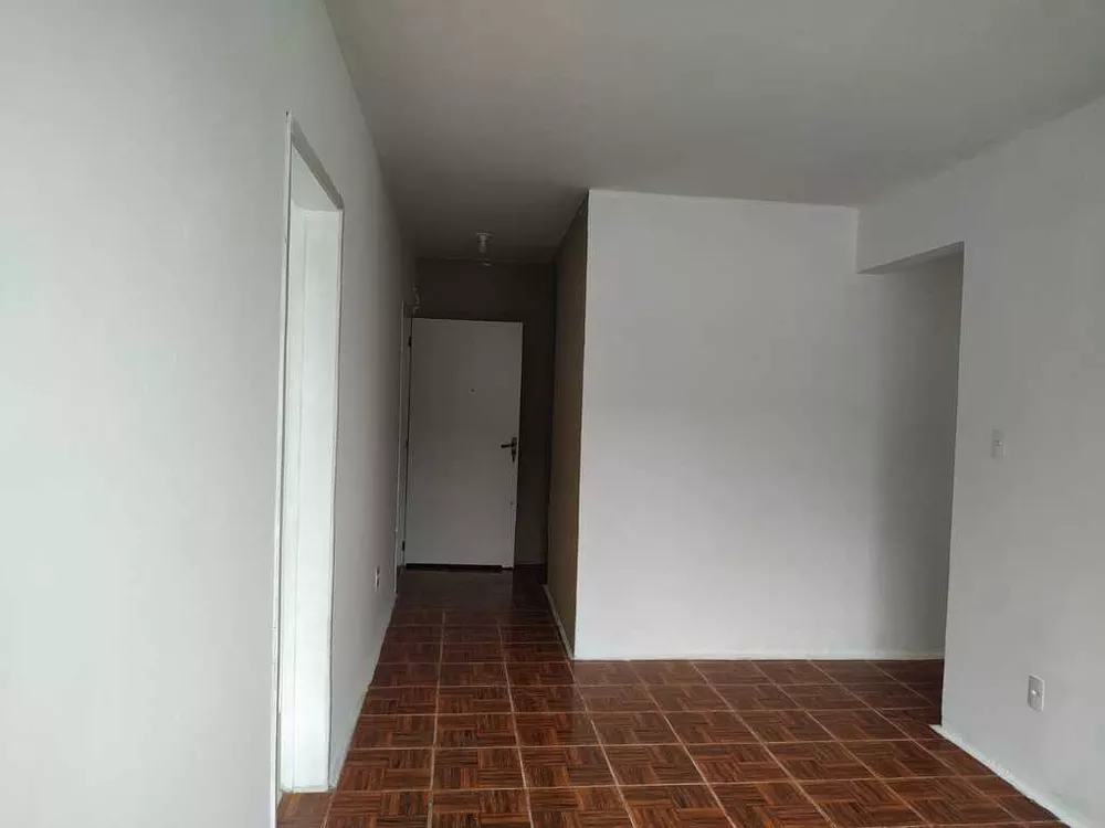 Apartamento à venda com 2 quartos, 60m² - Foto 2