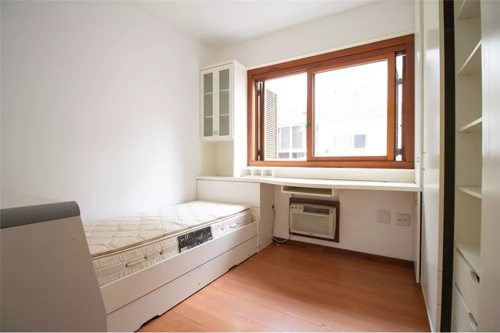 Apartamento à venda com 3 quartos, 157m² - Foto 7