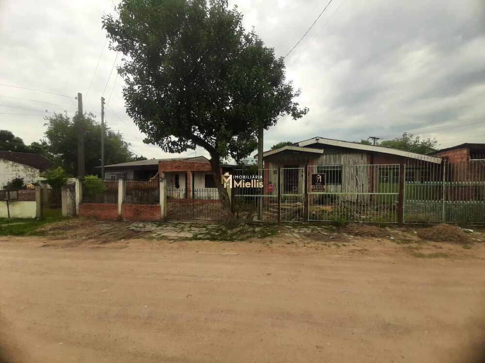 Casa à venda com 5 quartos, 20m² - Foto 1