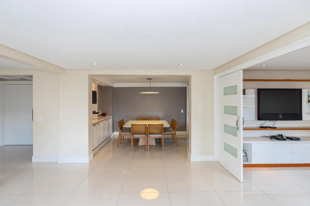 Apartamento, 4 quartos, 196 m² - Foto 1
