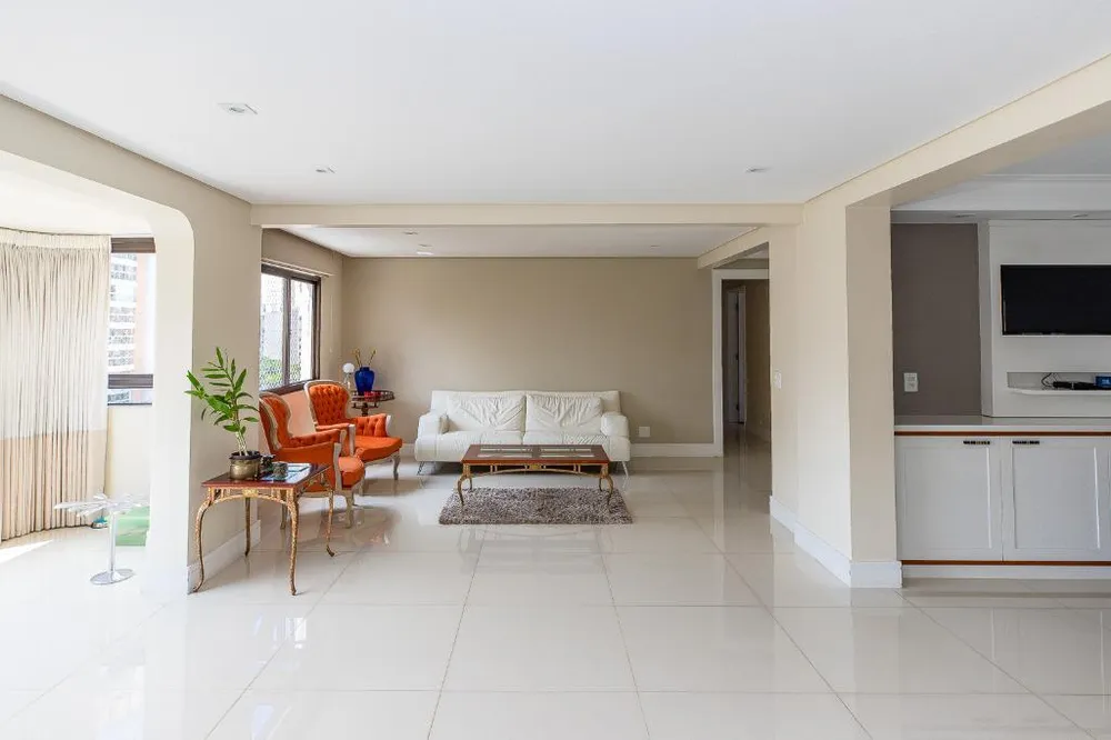 Apartamento, 4 quartos, 196 m² - Foto 2