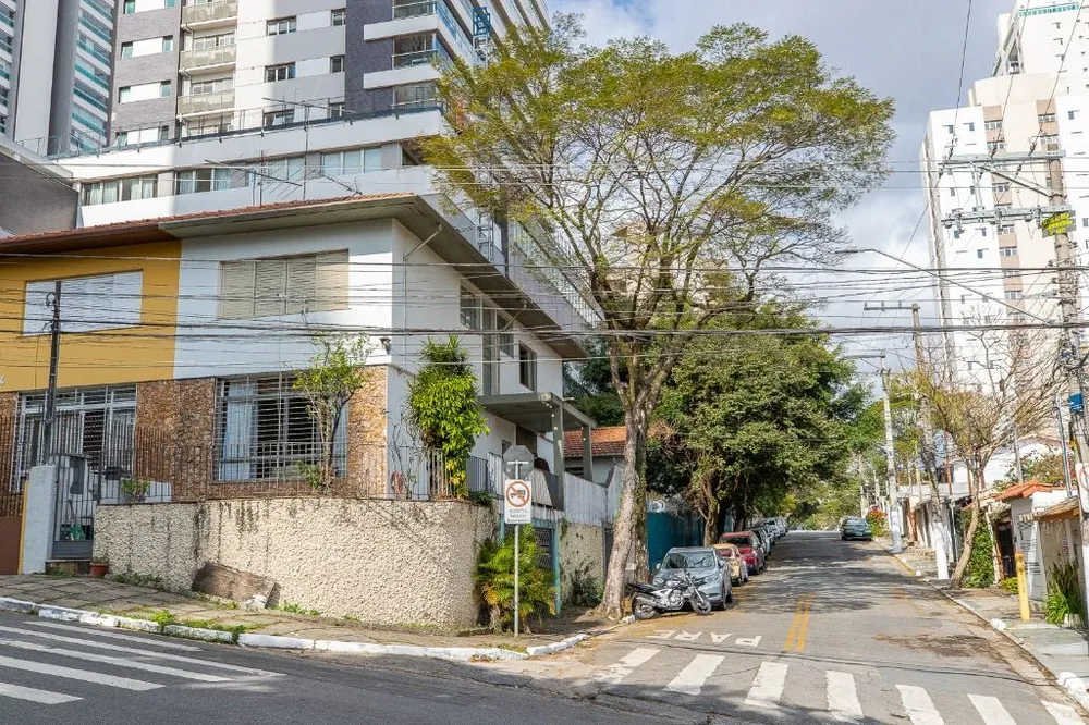 Casa, 3 quartos, 270 m² - Foto 1